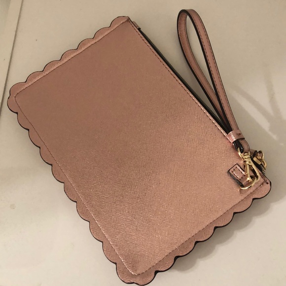 NWOT VS rose gold scalloped wristlet - Picture 3 of 4